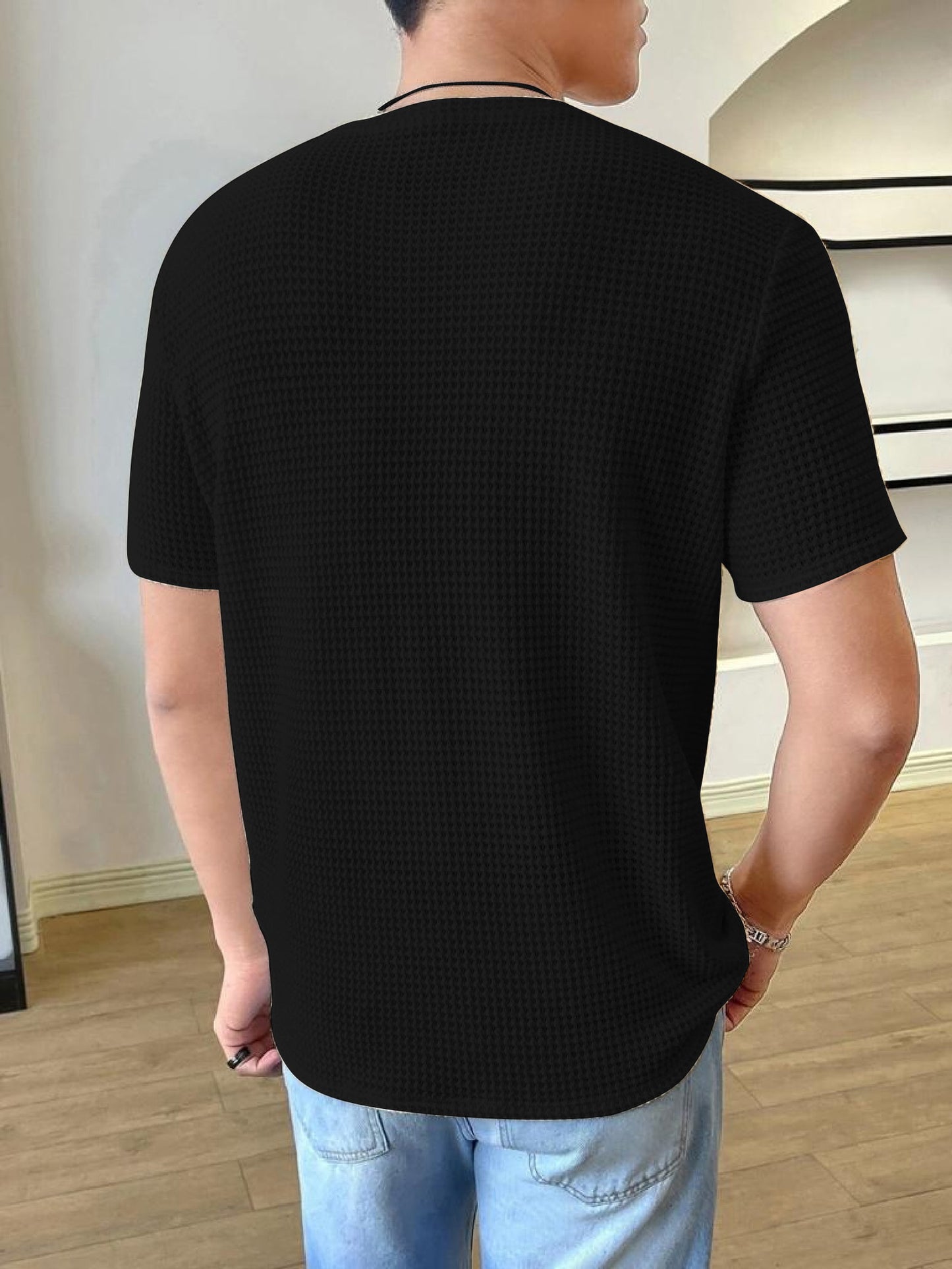 Manfinity Hypemode Men Solid T-shirt