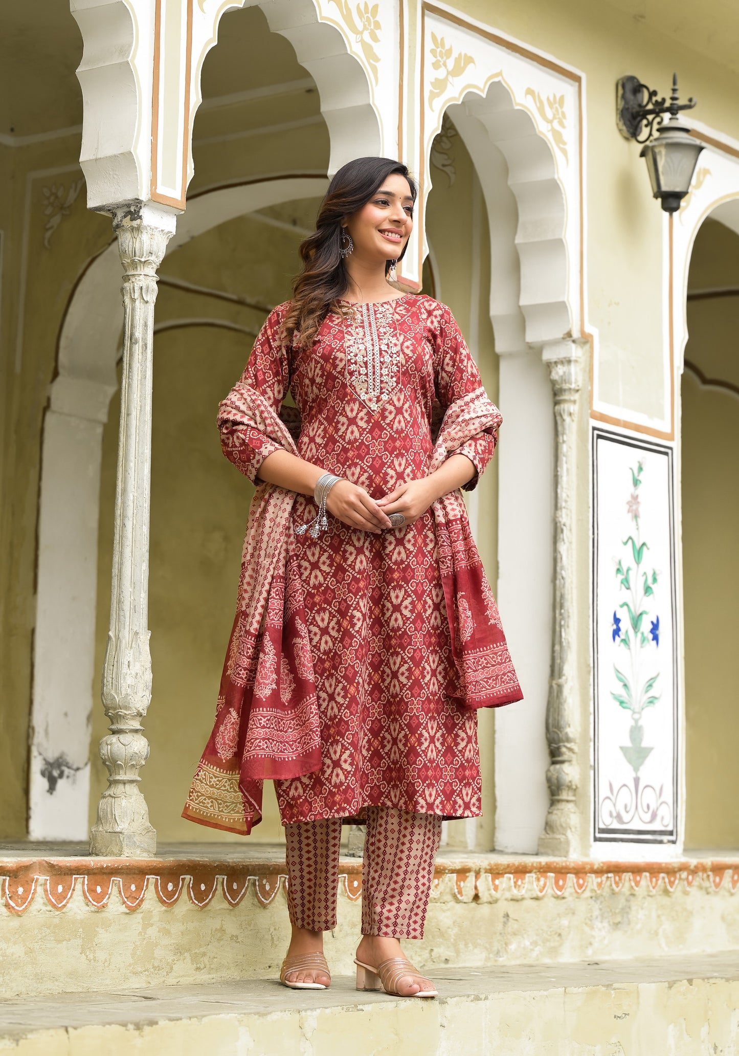 Beautiful and Simple Daily wear Kurta set With Dupatta and Bottom