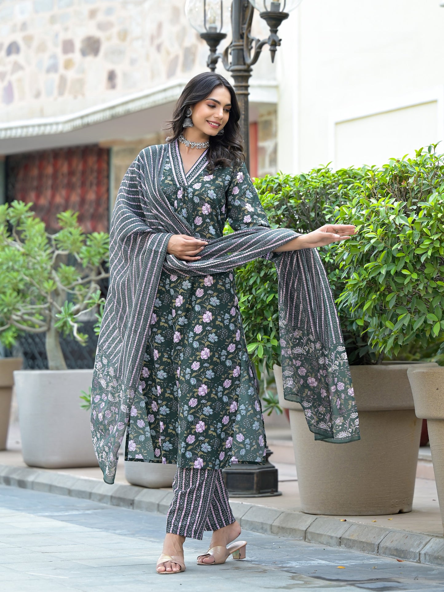 Women's Printed Kurta  With Pant and dupatta